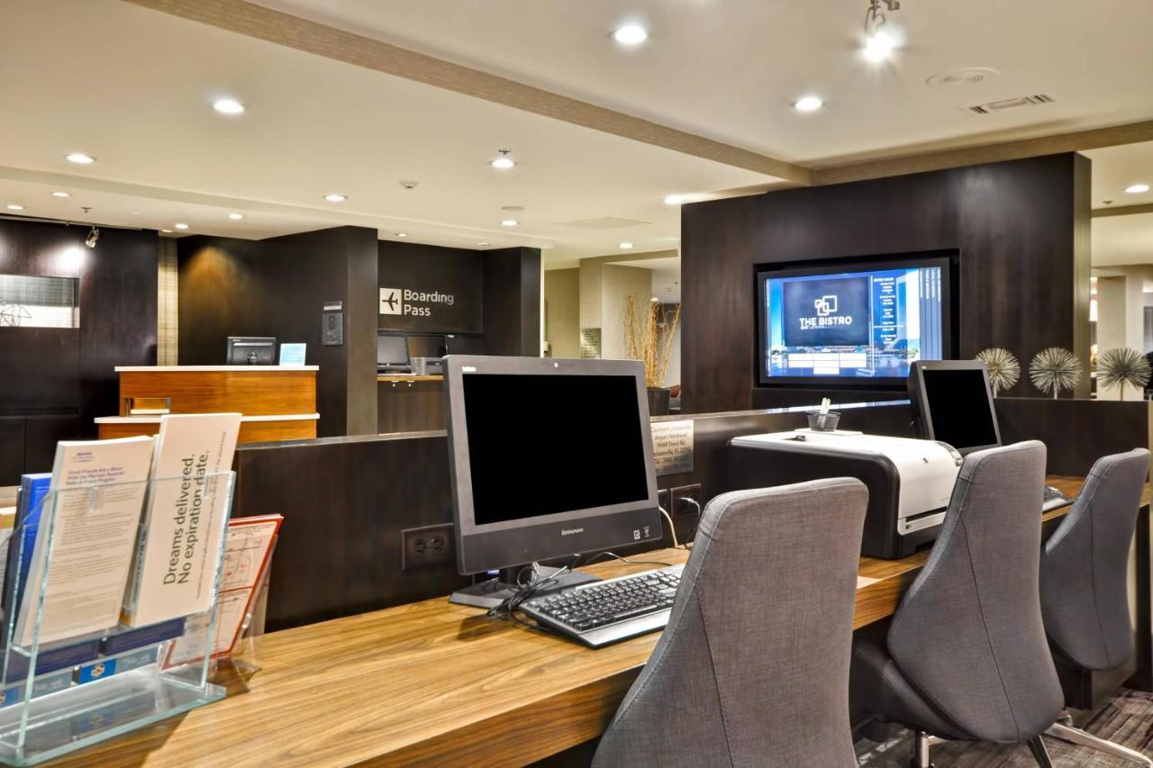 Courtyard By Marriott Jacksonville Airport/ Northeast Exterior foto