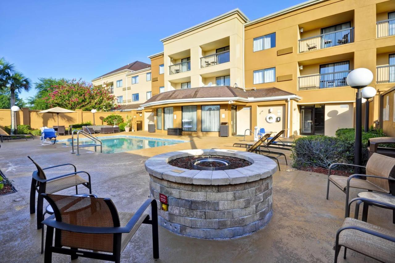 Courtyard By Marriott Jacksonville Airport/ Northeast Exterior foto