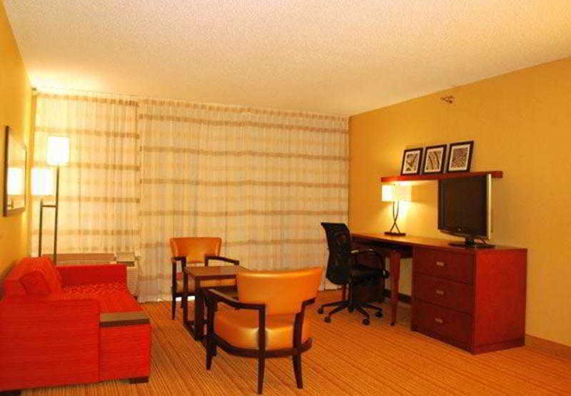 Courtyard By Marriott Jacksonville Airport/ Northeast Exterior foto