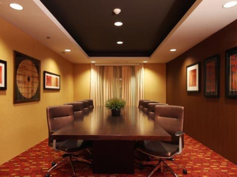 Courtyard By Marriott Jacksonville Airport/ Northeast Exterior foto